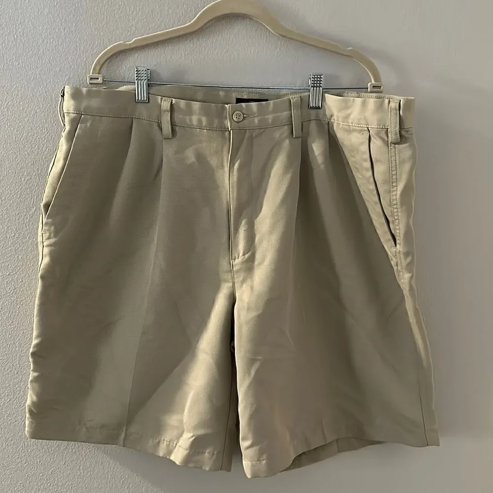 Men’s‎ Dockers Golf Khaki Pleated Shorts size 40